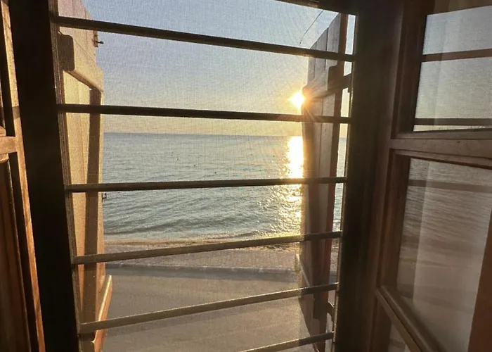 Semesterbostad Petrospito By The Sea! *