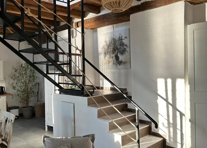 Semesterbostad Petrospito By The Sea!