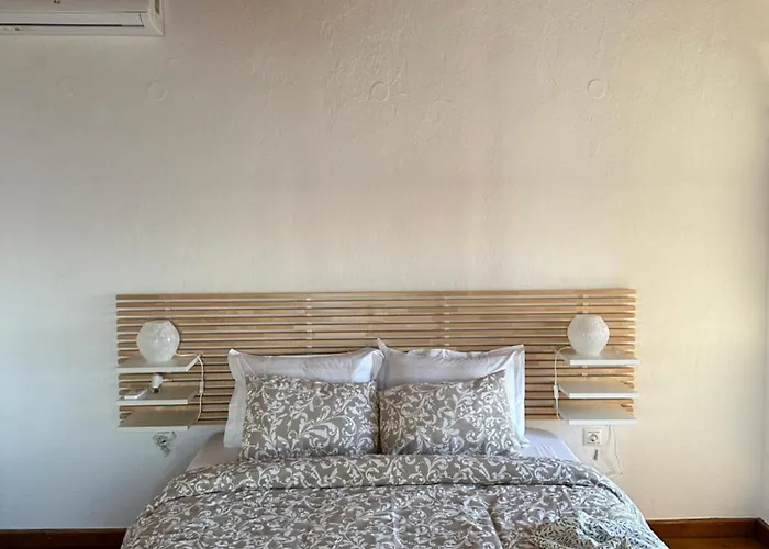 Petrospito By The Sea! * Neos Marmaras